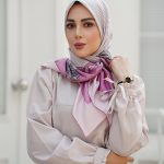 روسری ابریشم مجلسی توییل مدل مارال صورتی