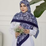 روسری نخی مدل پریسان سرمه ای