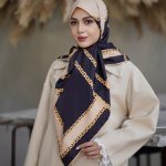 روسری ابریشم مجلسی توییل مدل کلاسیک کرم