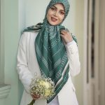 روسری ابریشم مجلسی توییل مدل بهار سبز