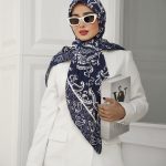 روسری ابریشم مجلسی توییل مدل بته جقه سرمه ای