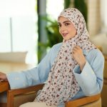 روسری نخی مدل شکوفه کرم