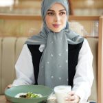 روسری نخی مدل لاله آبی