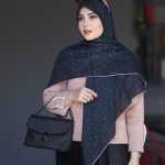 روسری نخی مدل لاله سرمه ای