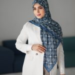 روسری نخی مدل جی وان سرمه ای