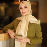 روسری ابریشم مجلسی توییل مدل ال وی کرم ناز