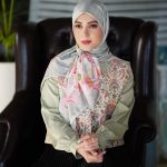 روسری ابریشم مجلسی توییل مدل لیلیوم سبز