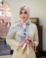 روسری ابریشم مجلسی توییل مدل باربری صورتی آبی