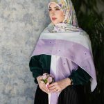 روسری نخی مدل گلگلی دور بنفش