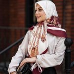 روسری ابریشم مجلسی توییل مدل سی تو کرم زرشکی