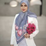 روسری ابریشم مجلسی توییل مدل بهار آبی یاسی