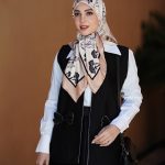 روسری ابریشم مجلسی توییل مدل شهر کرم