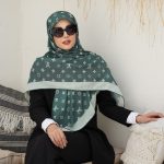 روسری نخی مدل ال وی سبز