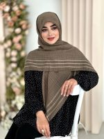 روسری نخی تک رنگ شیک گردویی (جامانده)