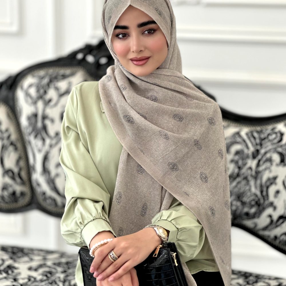 شال طرح دار مجلسی مدل گوچی کرم موکا