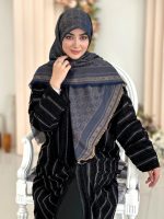 روسری نخ ژاکارد مدل گوچی سرمه ای مسی