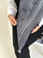روسری نخ ژاکارد مدل بته جقه ذغالی - Image 2