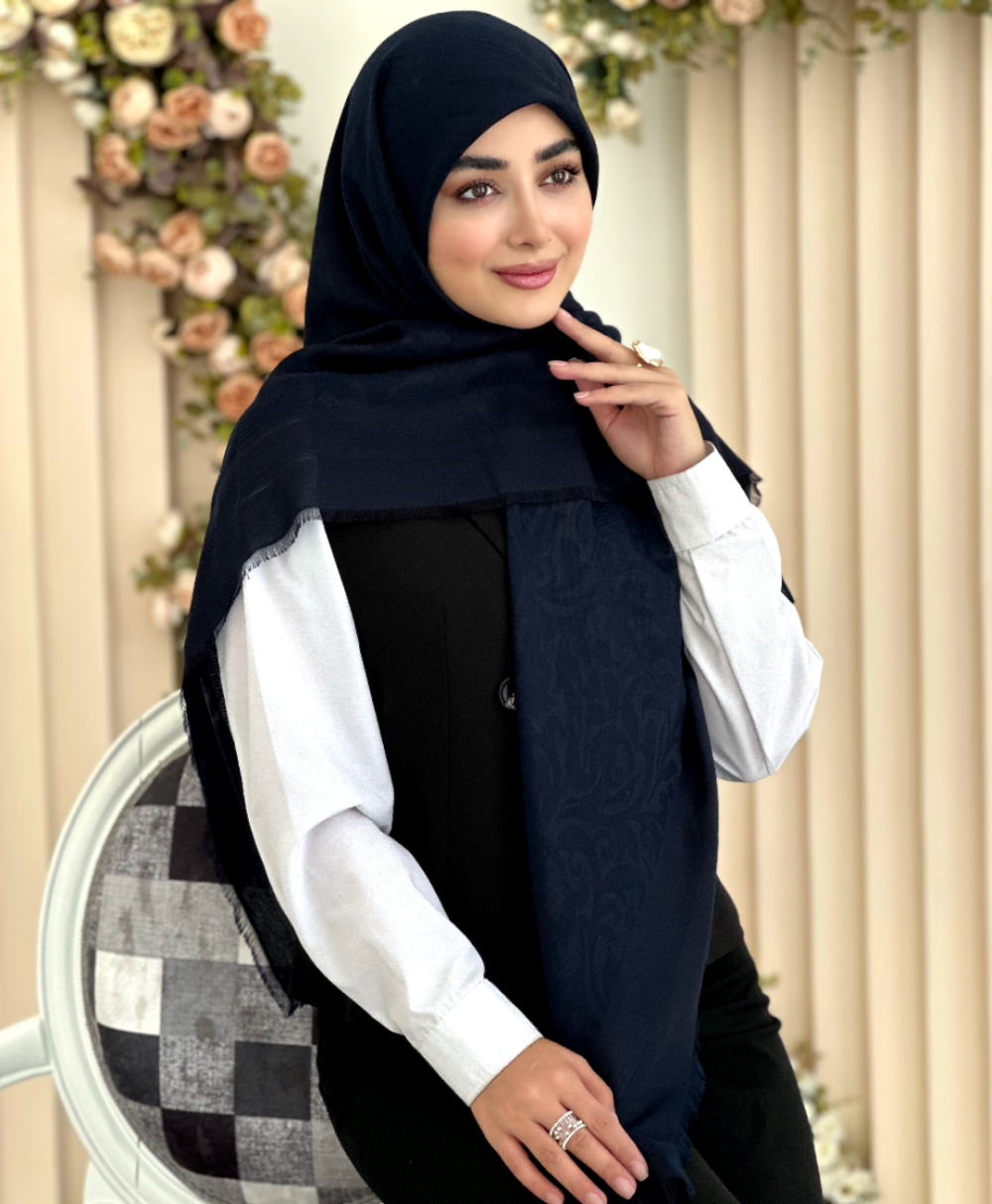 روسری نخ ژاکارد مدل باروک سرمه ای - Image 1