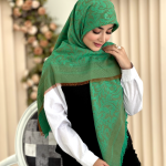روسری نخ ژاکارد مدل باروک سبز