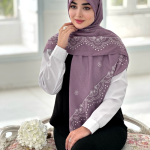 روسری نخی مدل نازگل بنفش