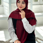 روسری نخ ژاکارد مدل گلبرگ زرشکی