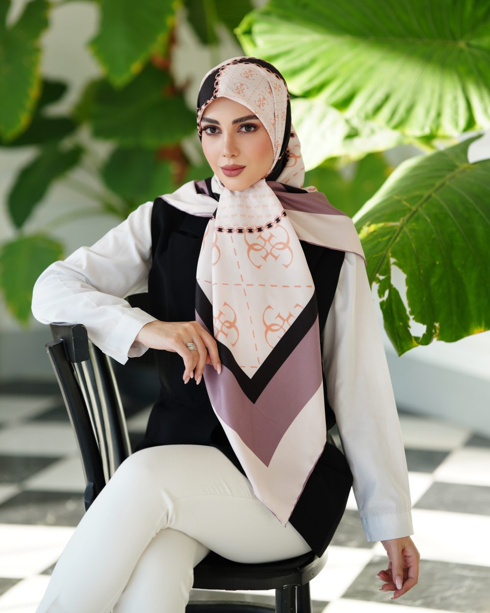 روسری ابریشم توییل مجلسی مدل گوچی زنجیره ای - Image 1