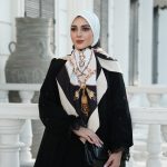 روسری ابریشم مجلسی توییل مدل روشنا سفید مشکی