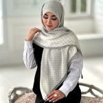 روسری پلیسه مجلسی مدل آوا تناژ طوسی سبز ملیح