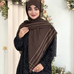 روسری نخی تک رنگ شیک شکلاتی