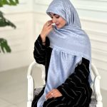 روسری ابریشم نخ ژاکارد مجلسی مدل رز آبی یاسی