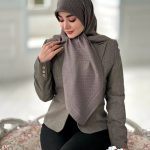 روسری ابریشم نخ ژاکارد مجلسی قواره 110 قهوه ای خاکستری