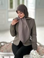 روسری ابریشم نخ ژاکارد مجلسی قواره 110 قهوه ای خاکستری