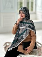 روسری نخی مدل زرین رنگ سبز با ترکیب طوسی کرم - Image 4