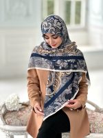 روسری نخی مدل زرین رنگ سرمه ای با ترکیب طوسی کرم - Image 3