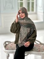 روسری نخی مدل حسنا رنگ سبز کرم