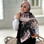 روسری نخی مدل باربری صورتی