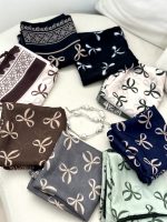 روسری نخی مدل نازنین سفید مشکی - Image 2