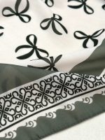 روسری نخی مدل نازنین کرم شیری پاپیون ها رنگ سبز زمردی - Image 4