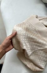 روسری ابریشم نخ ژاکارد مجلسی قواره 110 کرم - Image 3