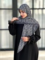 روسری نخی مدل لونا ذغالی