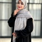 روسری نخی مدل لونا کرم دودی