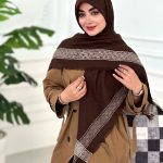 روسری نخ زاکارد مدل پاییز شکلاتی