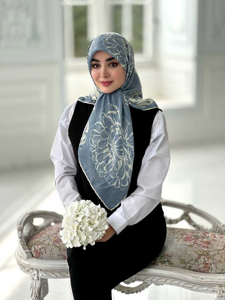 IMG0440_edited_1765114069996 روسری نخی مدل ابرا قواره ۱۱۰ - Image 1