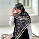روسری پلیسه مجلسی مدل برگ تناژ کله غازی تیره