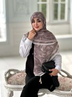روسری پلیسه مجلسی مدل برگ تناژ گلبهی طوسی