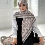 روسری پلیسه مجلسی مدل دیور تناژ طوسی