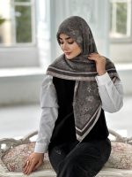 روسری پلیسه مجلسی مدل جنگل تناژ سبز طوسی