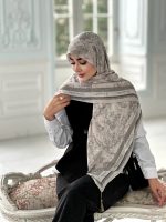 روسری پلیسه مجلسی مدل دیور تناژ سبز ملیح - Image 2