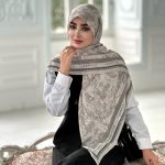 روسری پلیسه مجلسی مدل دیور تناژ سبز ملیح
