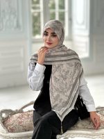 روسری پلیسه مجلسی مدل دیور تناژ سبز ملیح